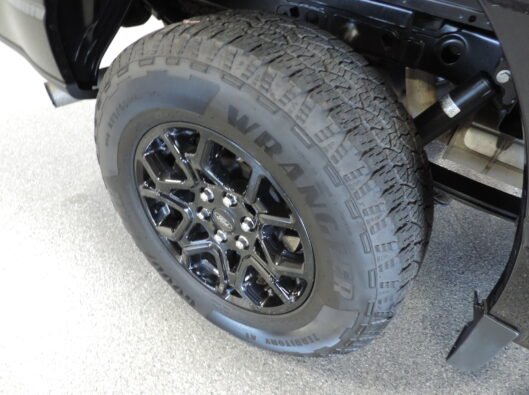 2025 Ford F150 Black 046